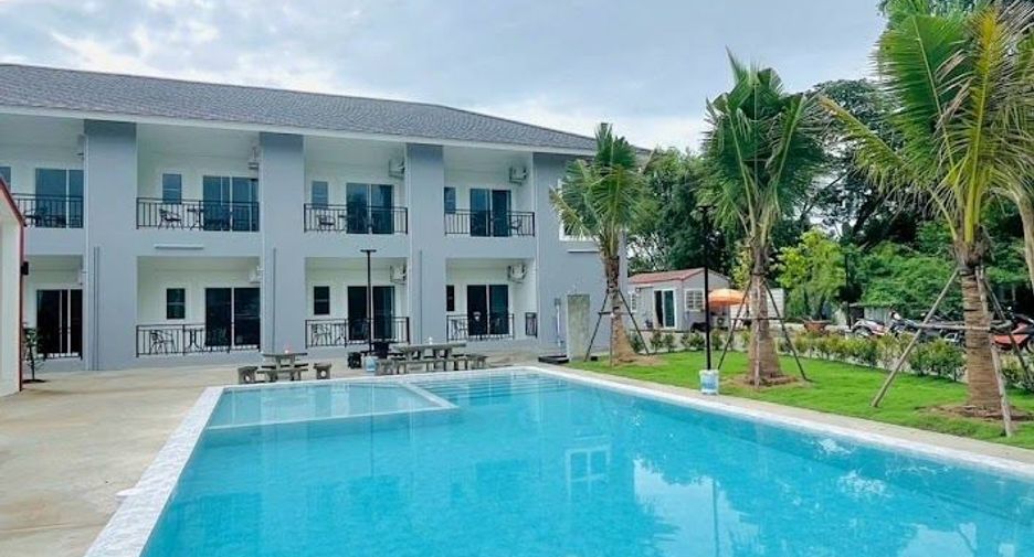 For sale 7 bedrooms hotel in Khlong Toei, Bangkok
