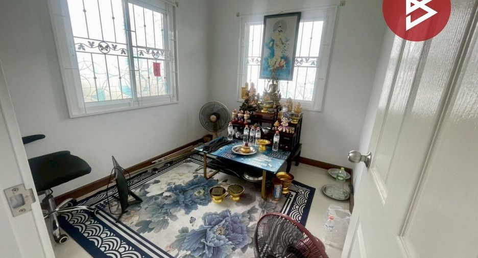 For sale 3 bedrooms house in Nong Chok, Bangkok