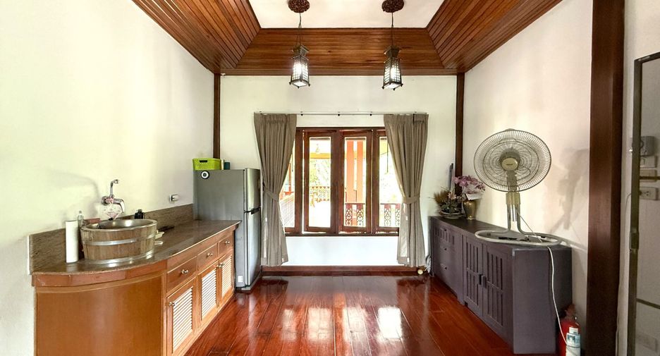 For sale 3 bedrooms villa in Mueang Krabi, Krabi