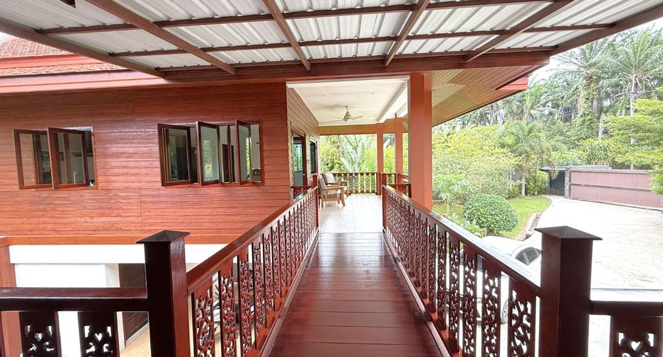 For sale 3 bedrooms villa in Mueang Krabi, Krabi