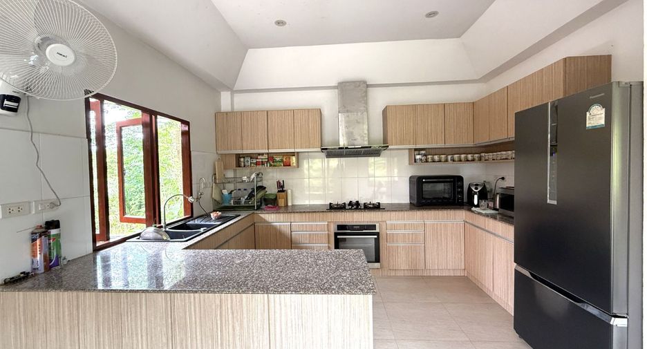 For sale 3 bedrooms villa in Mueang Krabi, Krabi