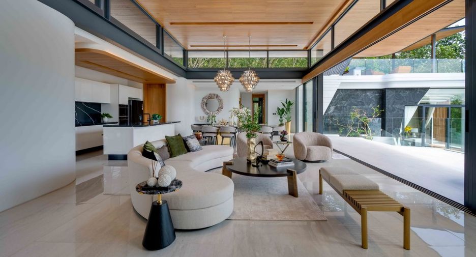 For sale 4 bedrooms villa in Thalang, Phuket