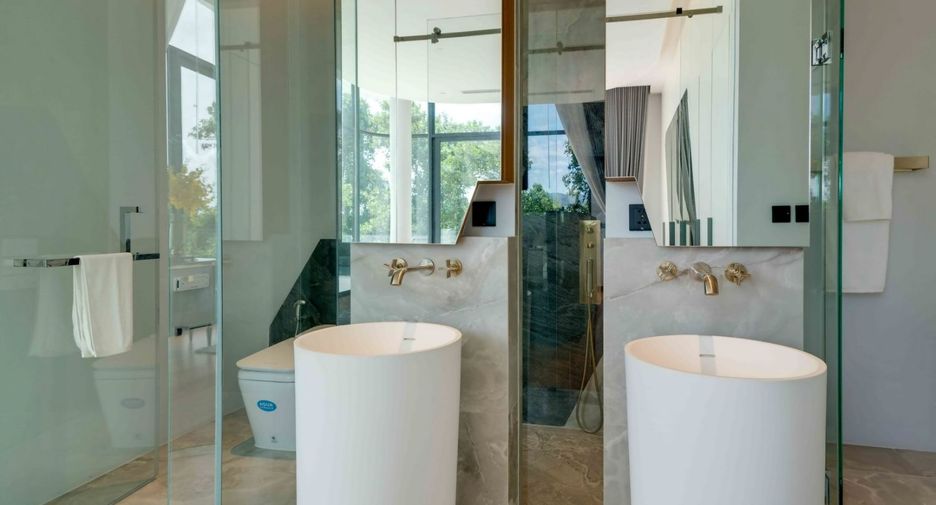 For sale 4 bedrooms villa in Thalang, Phuket