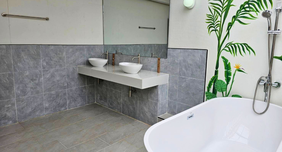For rent 3 bedrooms townhouse in Mueang Chiang Mai, Chiang Mai