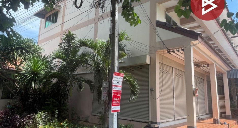 For sale retail Space in San Kamphaeng, Chiang Mai