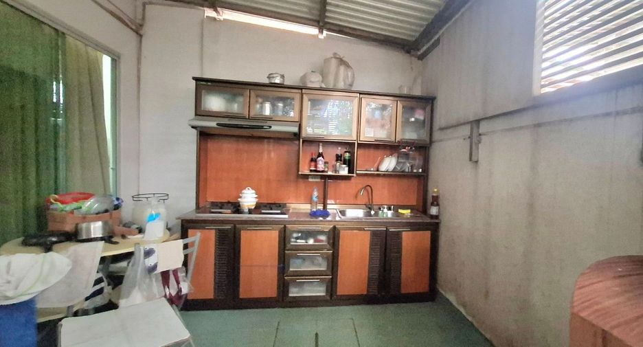 For sale 3 ベッドルーム townhouse in Thung Khru, Bangkok