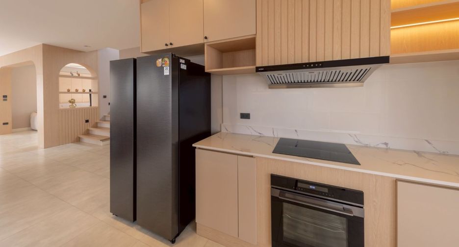 À vendre 4 chambres villa à Hang Dong, Chiang Mai
