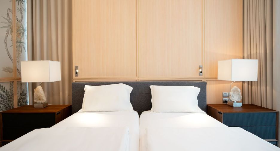 For sale 3 bedrooms condo in Pathum Wan, Bangkok