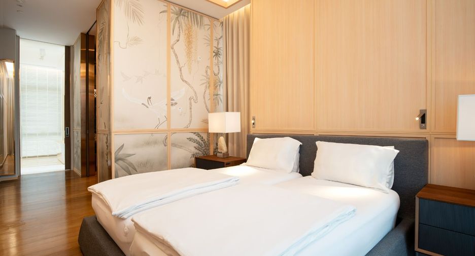 For sale 3 bedrooms condo in Pathum Wan, Bangkok