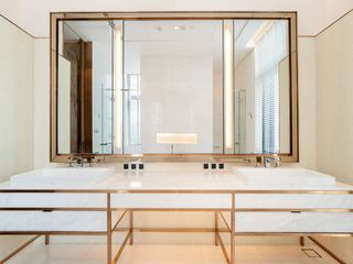 Condo en venta de 3 habitaciones en Pathum Wan, Bangkok