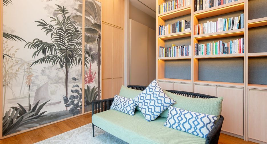 For sale 3 bedrooms condo in Pathum Wan, Bangkok