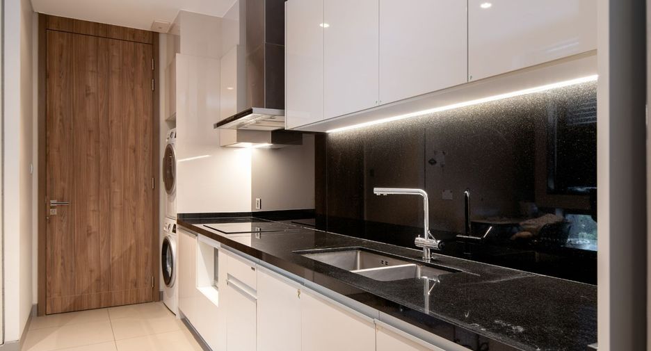 For sale 3 bedrooms condo in Pathum Wan, Bangkok