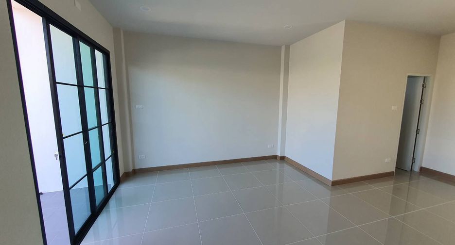 For sale 3 bedrooms townhouse in Bang Phli, Samut Prakan
