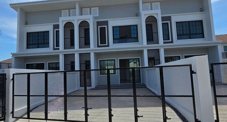 For sale 3 bedrooms townhouse in Bang Phli, Samut Prakan