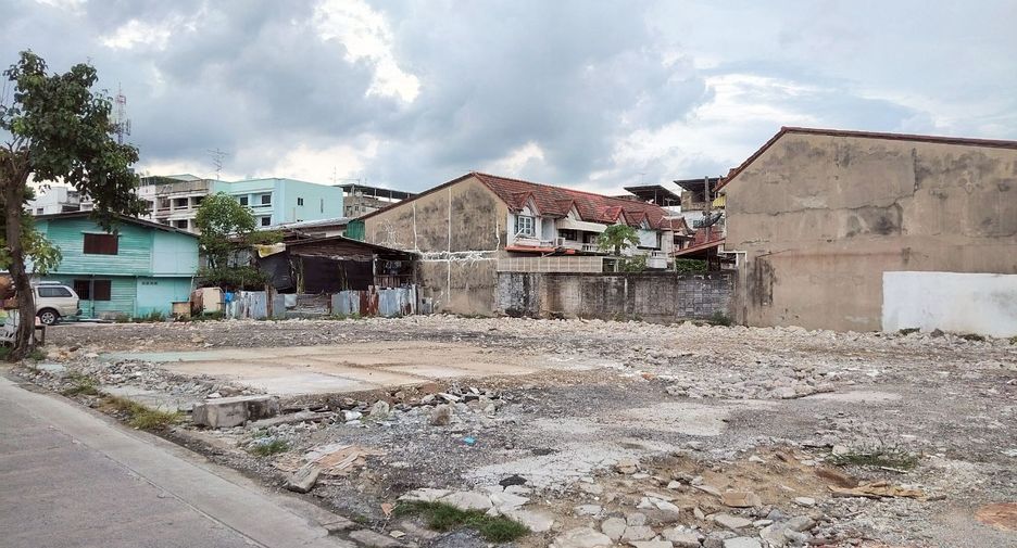 Grundstück zum Kauf in Pak Kret, Nonthaburi