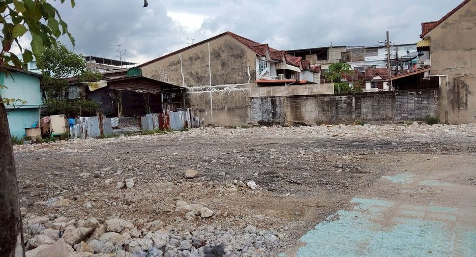 Grundstück zum Kauf in Pak Kret, Nonthaburi