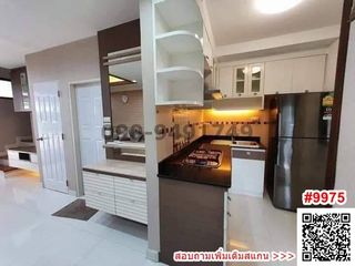 Reihenhaus zur Miete mit 3 Zimmer in Phra Khanong, Bangkok