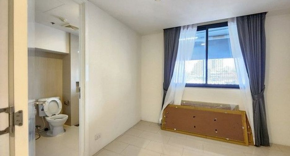 Condo en alquiler de 3 habitaciones en Watthana, Bangkok
