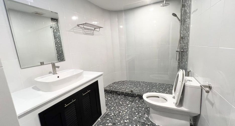 Wohnung zur Miete und zum Kauf mit 4 Zimmer in Watthana, Bangkok