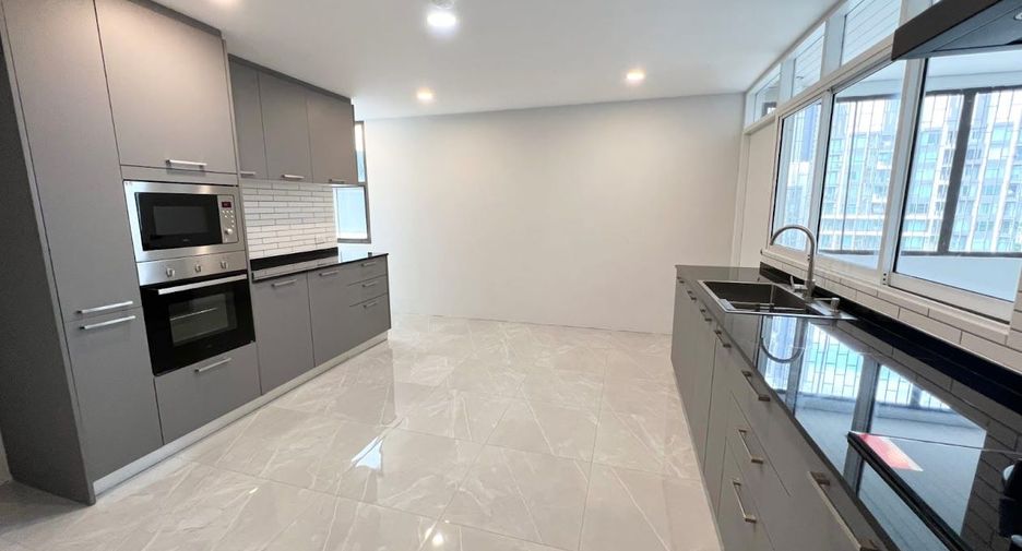 Wohnung zur Miete und zum Kauf mit 4 Zimmer in Watthana, Bangkok
