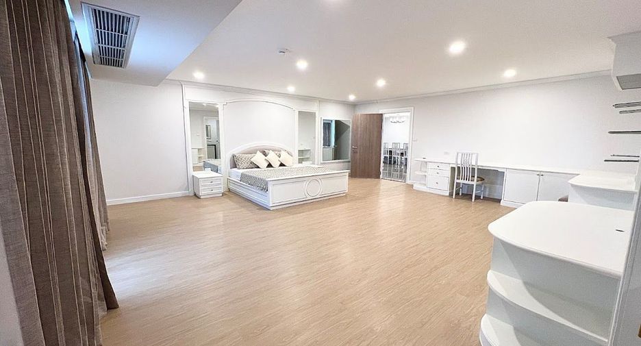 Wohnung zur Miete und zum Kauf mit 4 Zimmer in Watthana, Bangkok