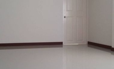 À vendre 3 chambres entrepôt à Sai Noi, Nonthaburi