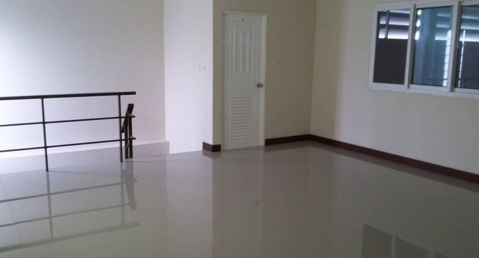 Lagerhaus zum Kauf mit 3 Zimmer in Sai Noi, Nonthaburi