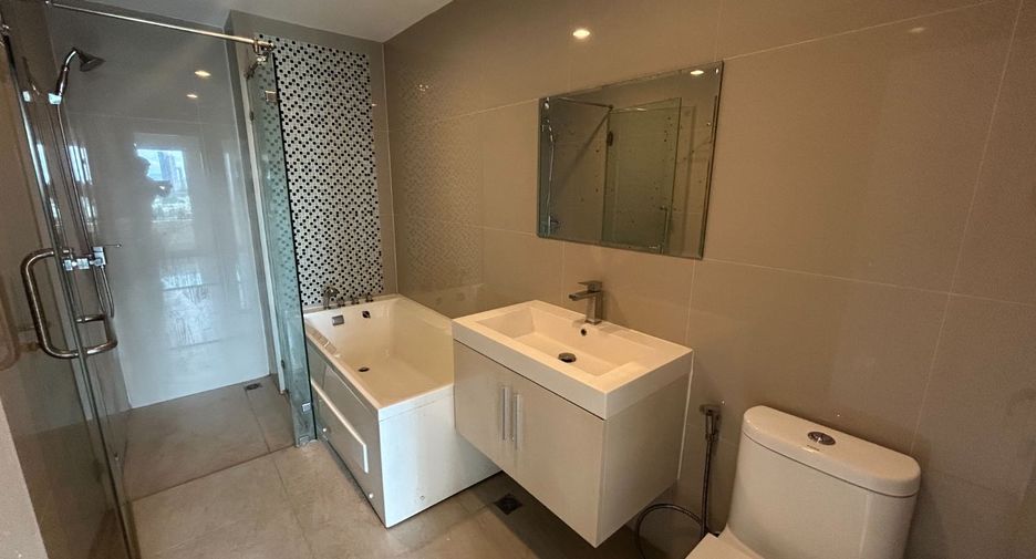 For sale 1 bed condo in Si Racha, Chonburi