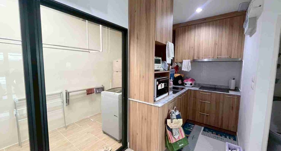 For sale 3 ベッドルーム house in Saphan Sung, Bangkok