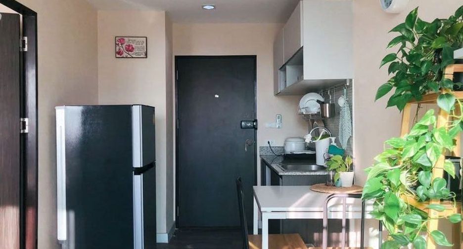 For sale 1 bed condo in Si Racha, Chonburi