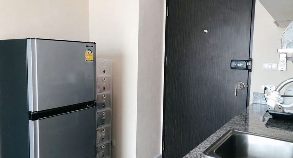For sale 1 bed condo in Si Racha, Chonburi