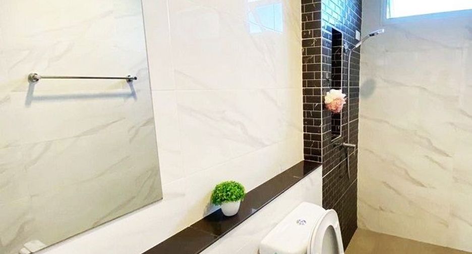 For sale 3 bedrooms townhouse in Khlong Sam Wa, Bangkok