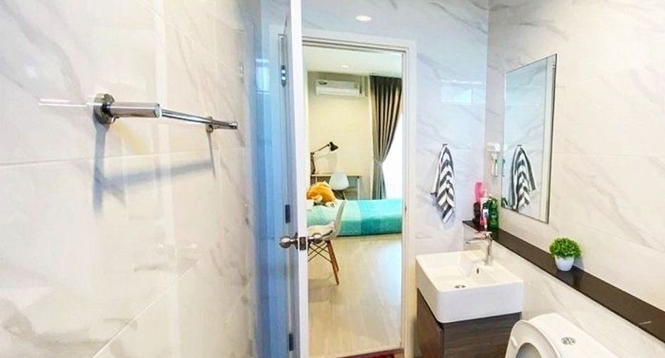 For sale 3 bedrooms townhouse in Khlong Sam Wa, Bangkok
