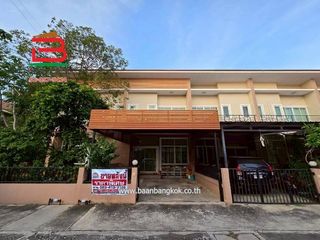 For sale 2 bedrooms townhouse in Ban Bueng, Chonburi