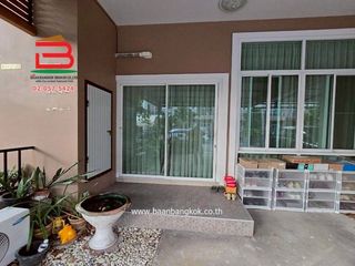For sale 2 bedrooms townhouse in Ban Bueng, Chonburi