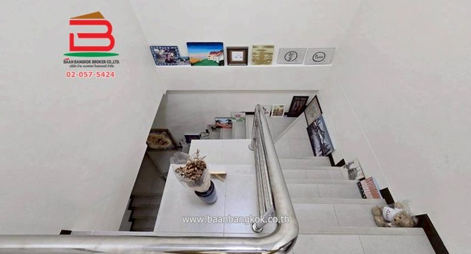 Reihenhaus zum Kauf mit 2 Zimmer in Ban Bueng, Chonburi