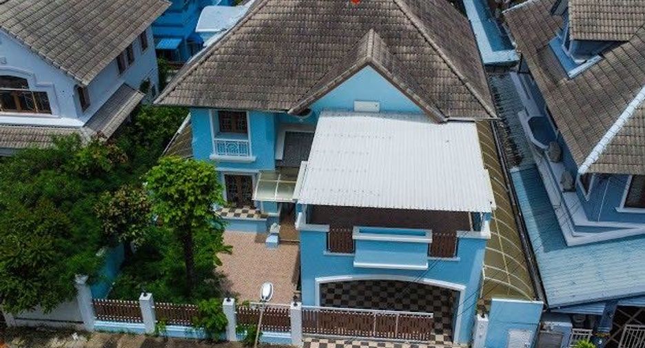 For sale 4 bedrooms house in Thawi Watthana, Bangkok