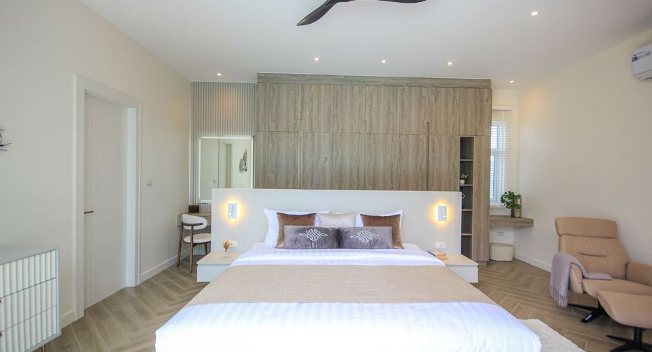 For sale 3 bedrooms villa in Hua Hin, Prachuap Khiri Khan