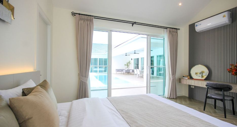 For sale 3 bedrooms villa in Hua Hin, Prachuap Khiri Khan