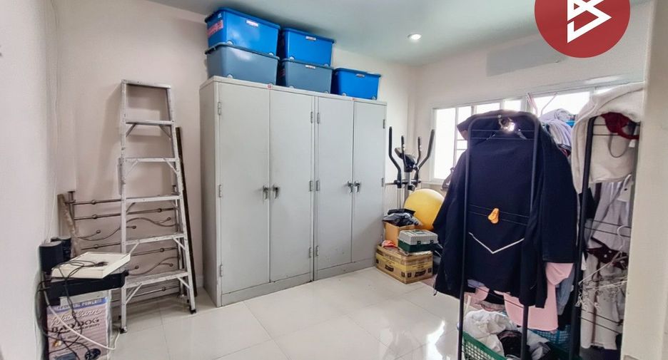 For sale studio townhouse in Bangkok Noi, Bangkok