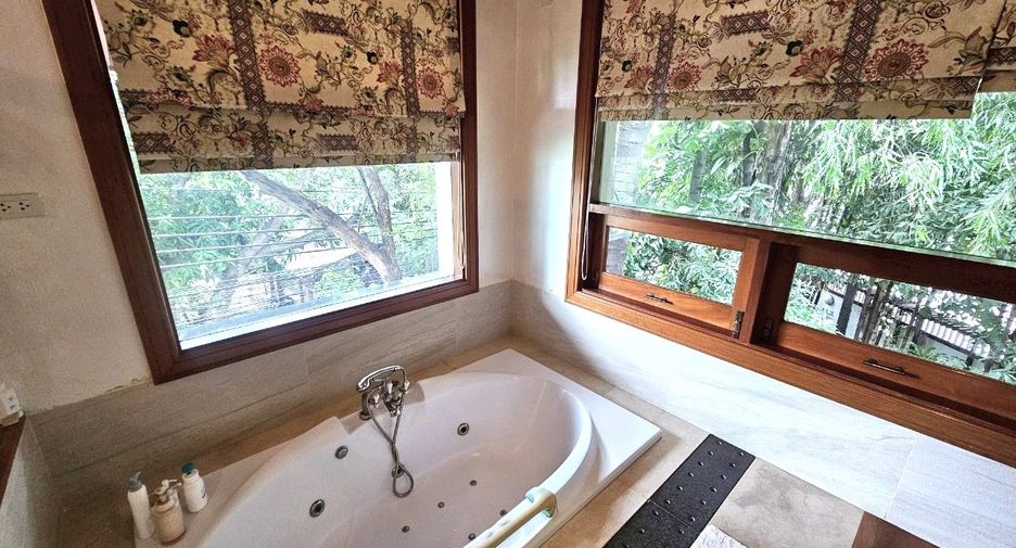 À vendre 3 chambres maison à Wang Thonglang, Bangkok