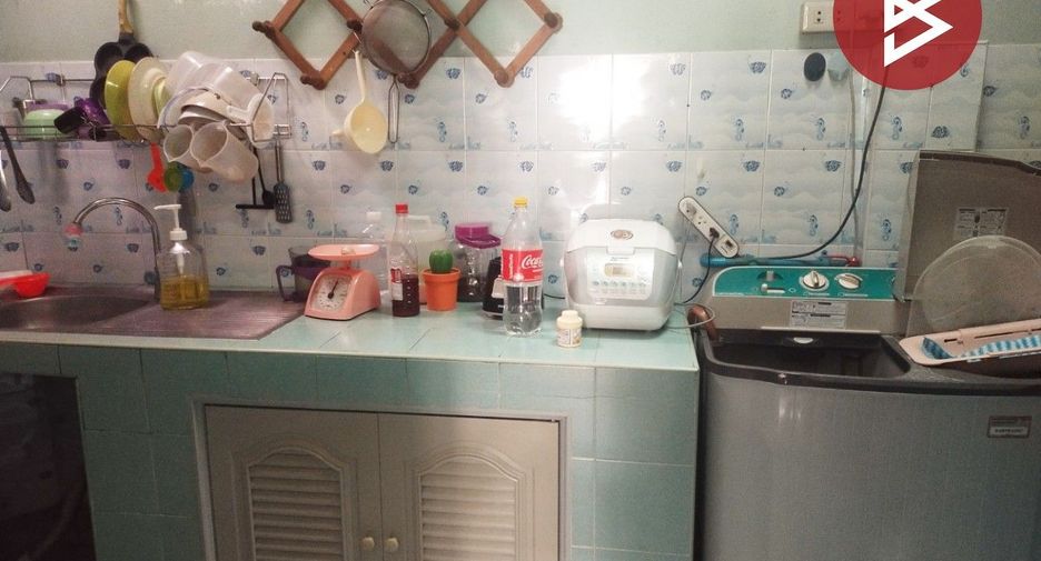 For sale 2 bedrooms townhouse in Phra Samut Chedi, Samut Prakan