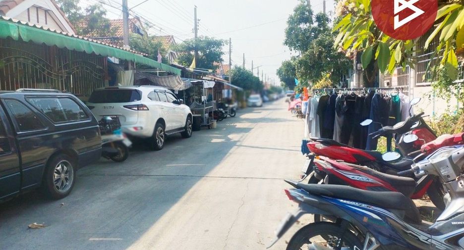 For sale 2 bedrooms townhouse in Phra Samut Chedi, Samut Prakan