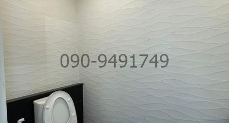 For rent 3 bedrooms retail Space in Khan Na Yao, Bangkok