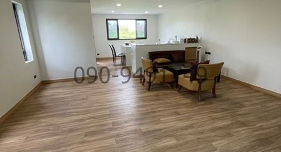 For rent 3 bedrooms retail Space in Khan Na Yao, Bangkok
