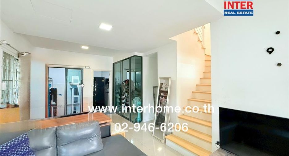 For rent そして for sale 4 ベッドルーム townhouse in Bang Khae, Bangkok