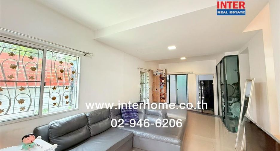 For rent そして for sale 4 ベッドルーム townhouse in Bang Khae, Bangkok