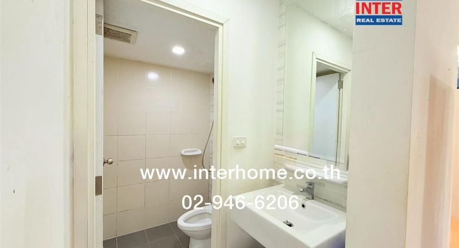 For rent そして for sale 4 ベッドルーム townhouse in Bang Khae, Bangkok