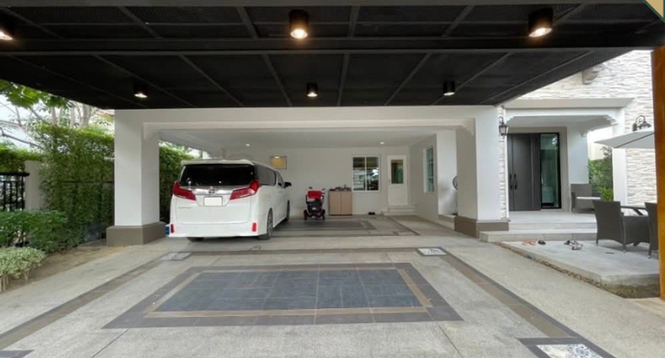 Haus zur Miete und zum Kauf mit 4 Zimmer in Bang Khen, Bangkok