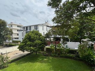 For sale 4 bedrooms house in Phra Khanong, Bangkok